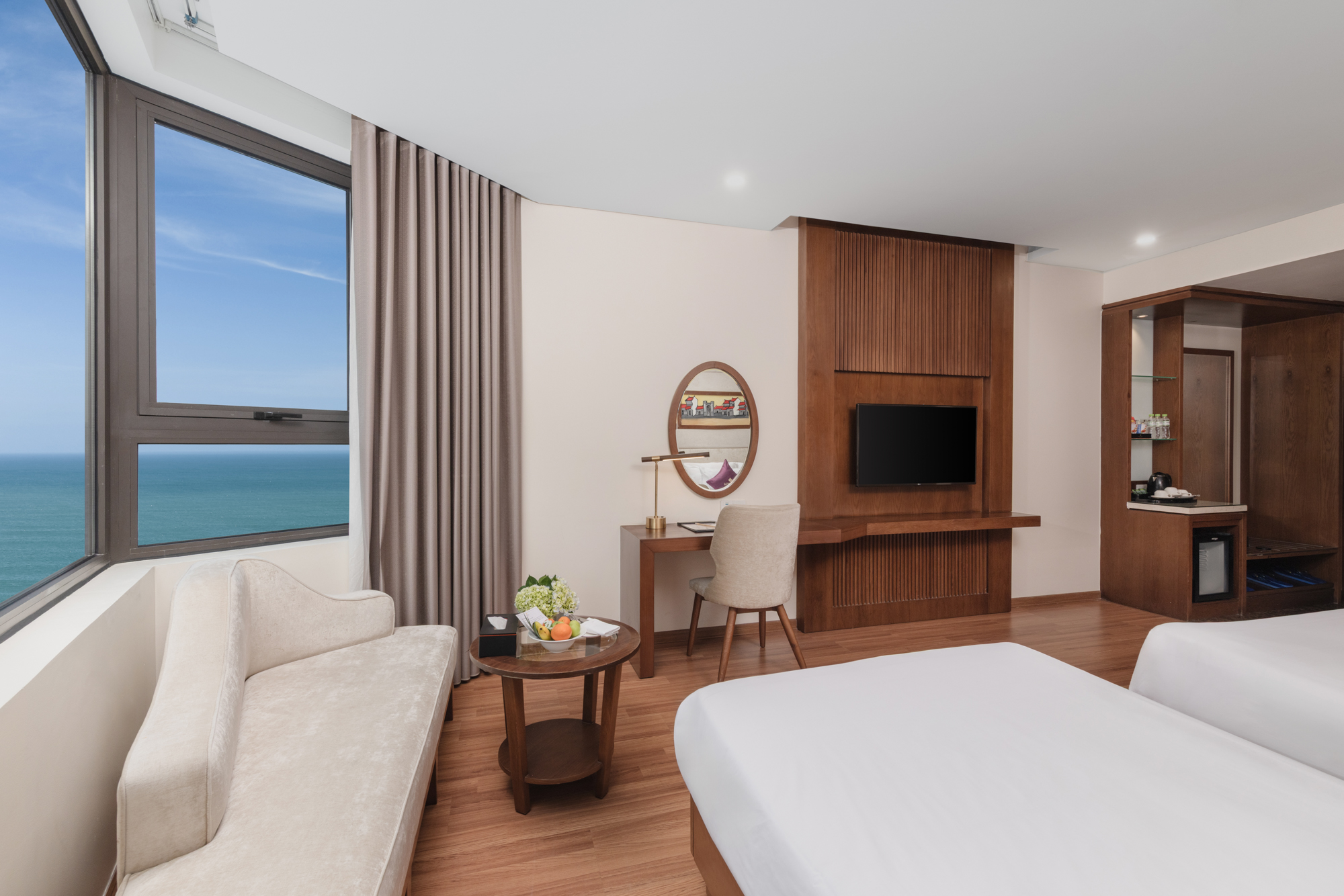 Grand Triple - Partial Ocean View