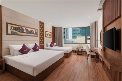 Grand Triple - Partial Ocean View